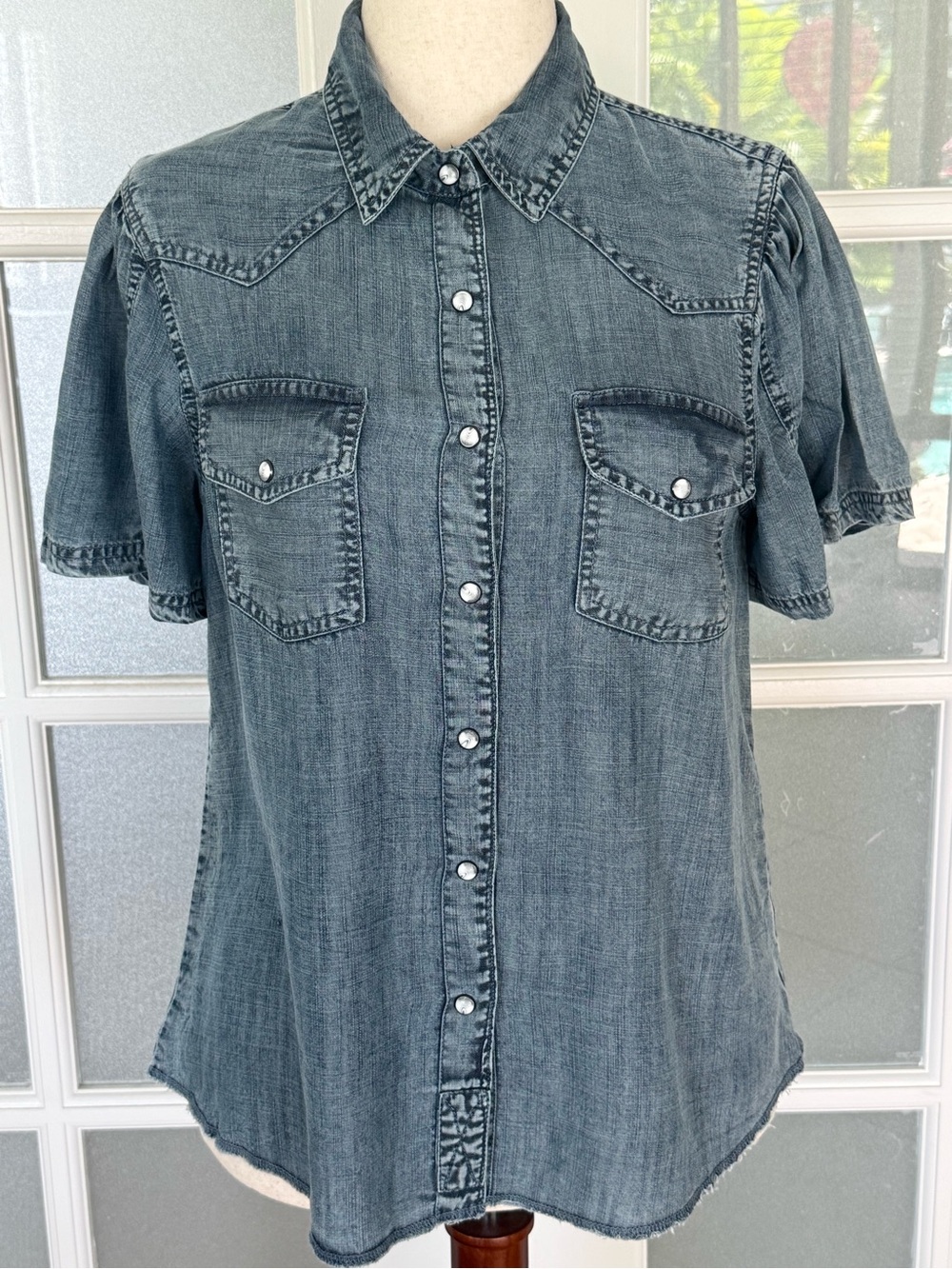 Sister Mary XS Tencel Chambray Western Snap Button Puff Sleeve Top